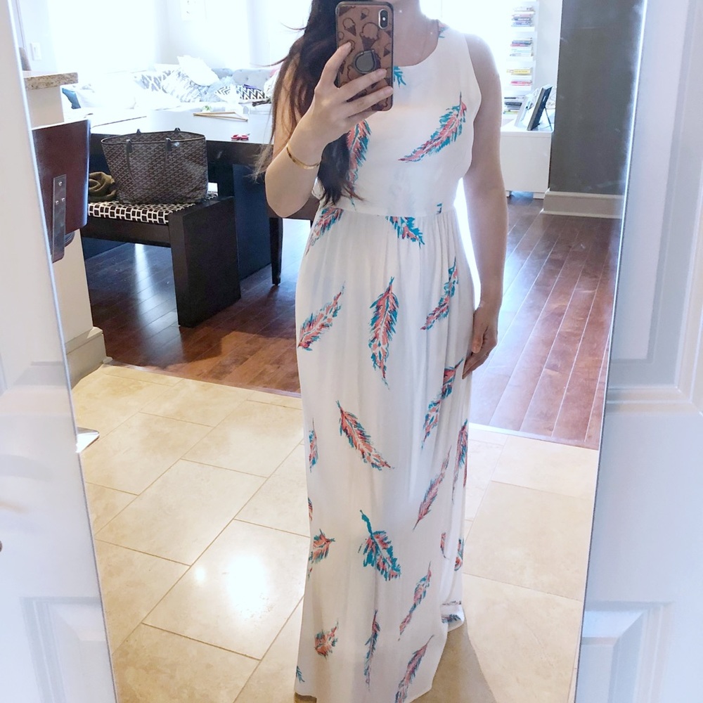 SOLD-Forever 21 Ivory Feather Print Dress -sold